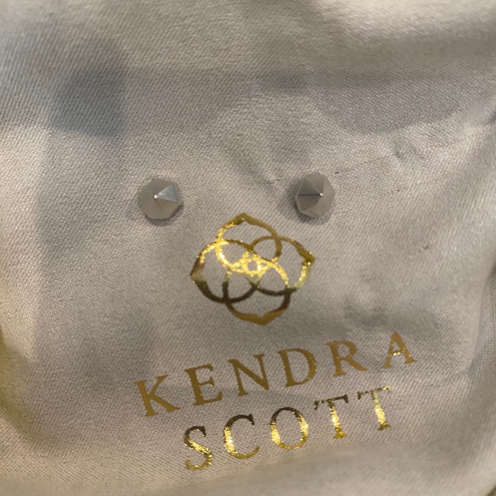 ✨Authentic Kendra Scott Earrings!✨